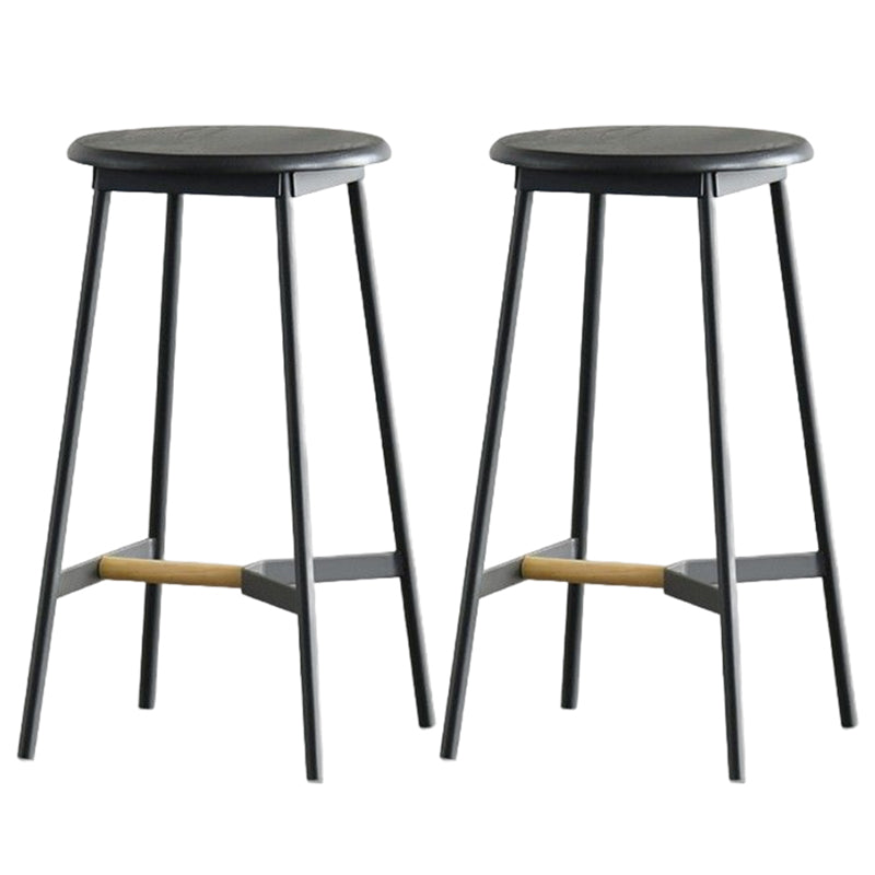 Taburete de bar negro moderno, taburete de bar sin brazos de madera con reposapiés y base de hierro