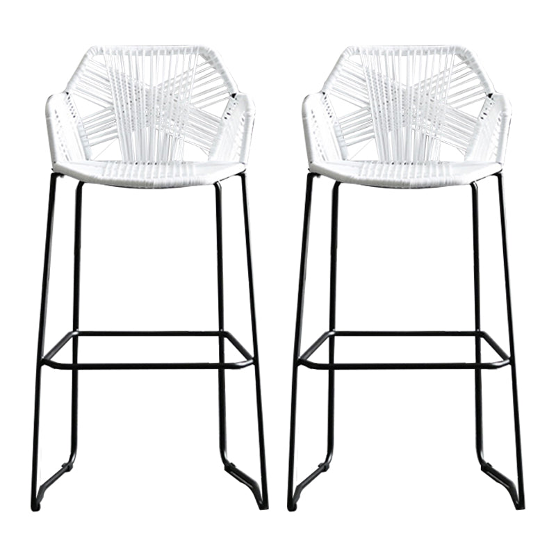 Taburete de bar moderno, taburete de bar armado de plástico con reposapiés y respaldo