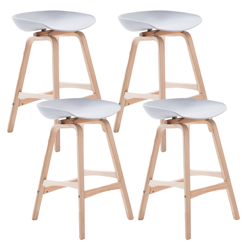 Scandinavia Style Bar-stool Wooden Legs PP Seat for Restaurant Bar