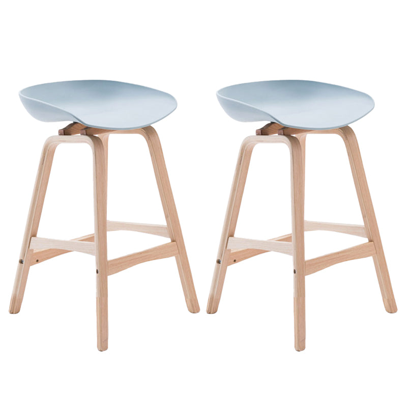 Scandinavia Style Bar-stool Wooden Legs PP Seat for Restaurant Bar