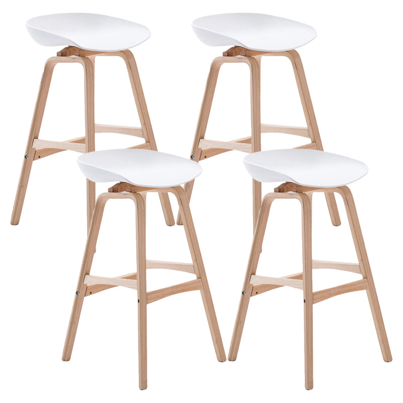 Scandinavia Style Bar-stool Wooden Legs PP Seat for Restaurant Bar