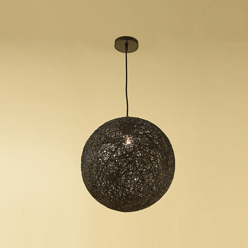 Sphère de rotin pendante suspension artistique à la suspension à 1 lumière pour le salon