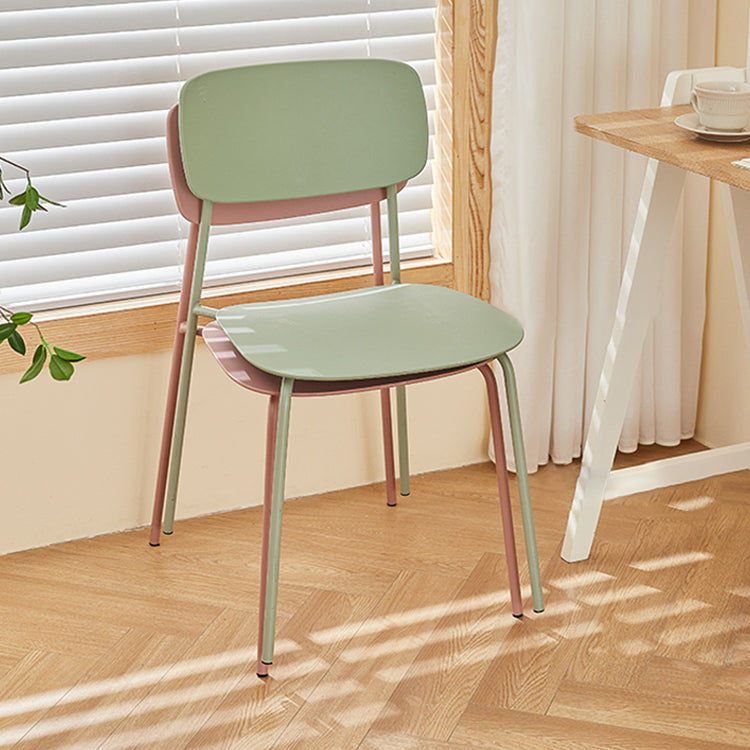 Silla de comedor de estilo moderno Silla auxiliar apilable sin brazos con patas de metal