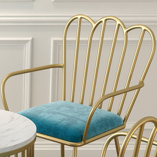 Silla de comedor de terciopelo Glam, sillón lateral de comedor de metal para uso en restaurantes