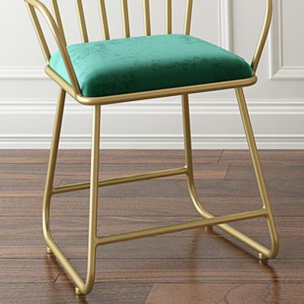 Silla de comedor de terciopelo Glam, sillón lateral de comedor de metal para uso en restaurantes