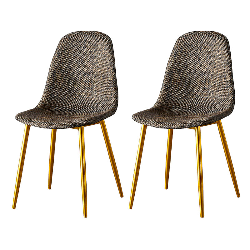 El plástico del diseño escandinavo que cena la silla lateral sin brazos del respaldo sólido de las sillas sin brazos