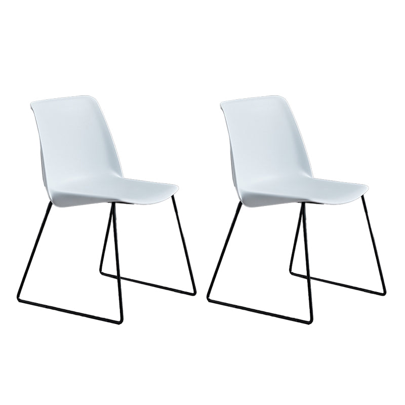 Silla de comedor sin brazo de plástico de estilo industrial