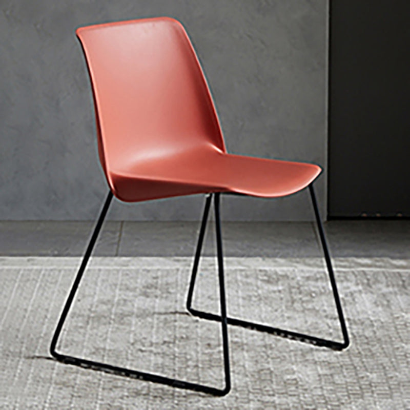 Silla de comedor sin brazo de plástico de estilo industrial