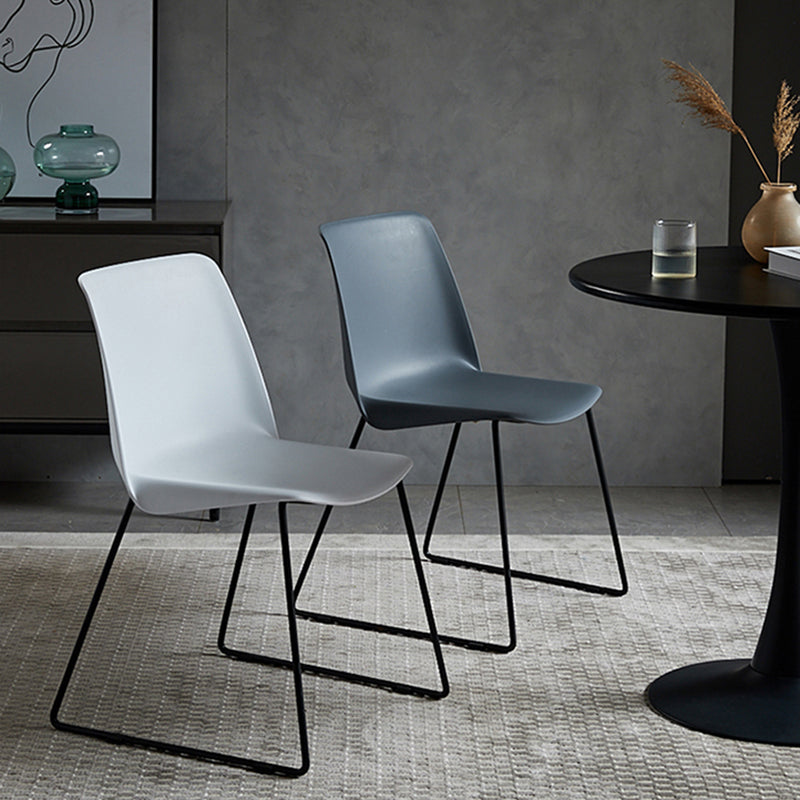 Silla de comedor sin brazo de plástico de estilo industrial