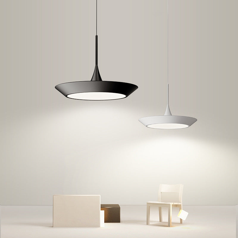 Luminaire suspendu en forme de géométrie Métallièrement le pendentif LED minimaliste pour salle à manger