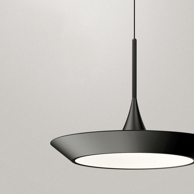 Luminaire suspendu en forme de géométrie Métallièrement le pendentif LED minimaliste pour salle à manger