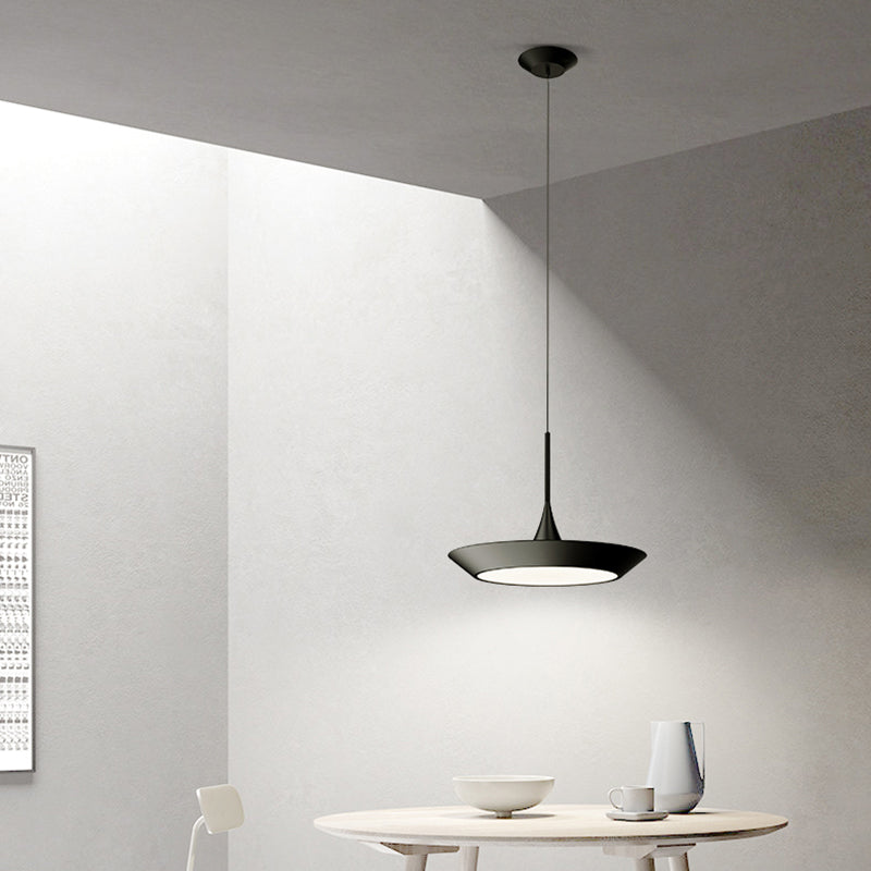 Luminaire suspendu en forme de géométrie Métallièrement le pendentif LED minimaliste pour salle à manger