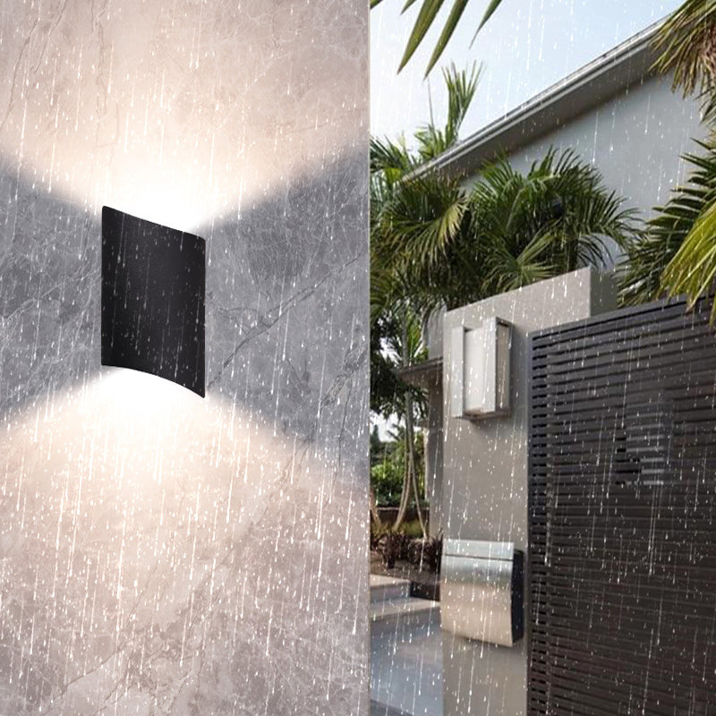 Zeitgenössische Aluminium -Wandleuchte 8,5 "hoch 2 Leuchten LED -Wandscheibe für draußen