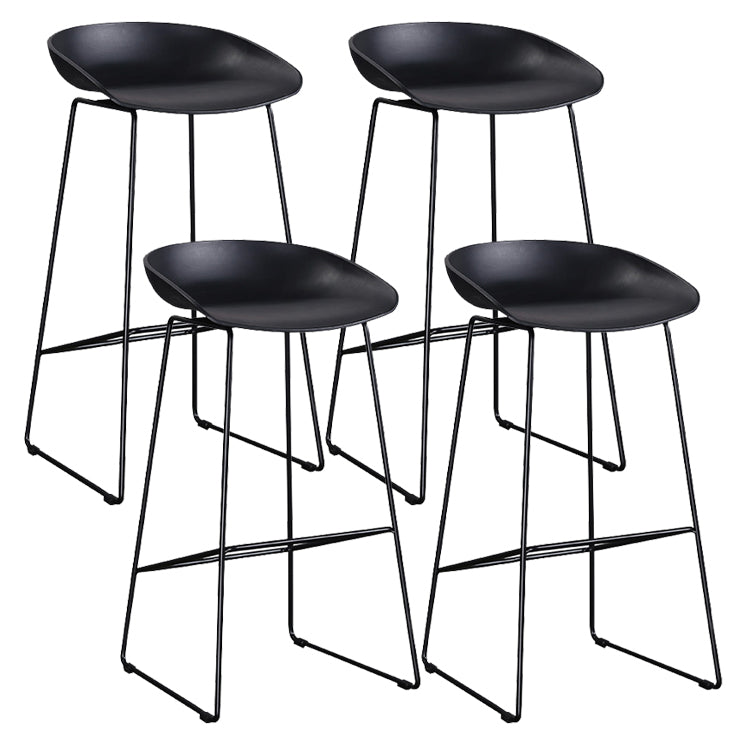 Modern Style Iron Bar Stool with Footrest Coffee Shop Casual Bar Stool