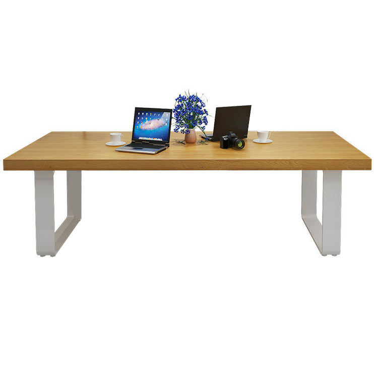 Mesa de comedor de rectángulo industrial de metal pino mesa de madera maciza con base de trineo
