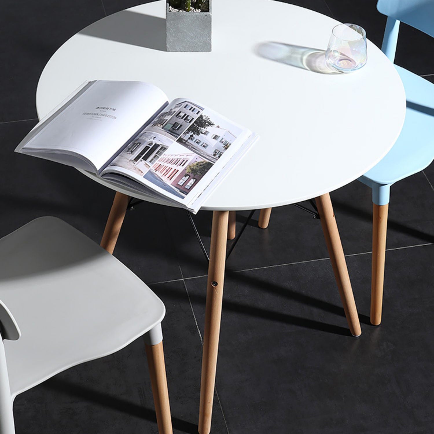 Wood Contemporary Round Dining Table Manufactured Wood Top Table for Dining Room