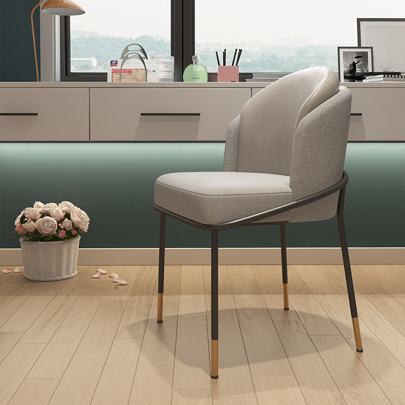 Glam metalen eetgeloze stoel gestoffeerde zijstoelen voor thuisgebruik
