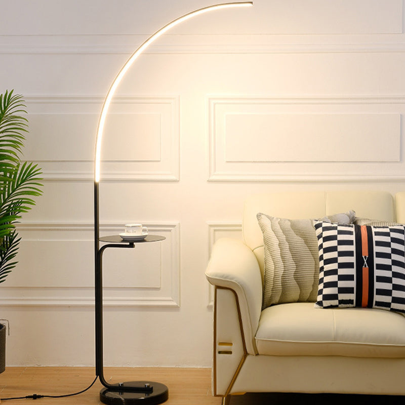 Lámpara de piso de forma lineal de estilo moderno 1 lámpara de piso ajustable ligera para la cama