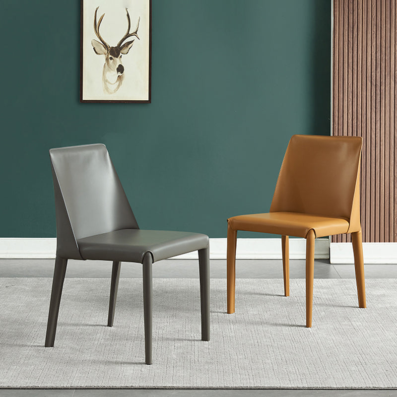Silla sin brazos de comedor de metal contemporáneo, silla lateral de comedor de cuero para uso en restaurantes