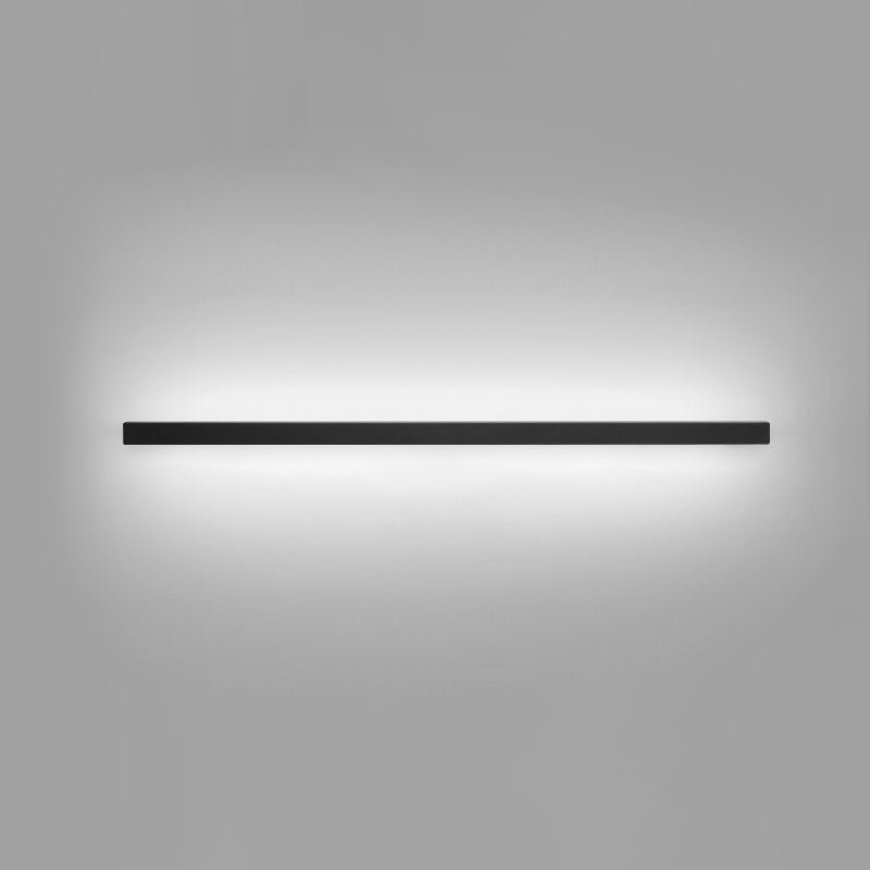 Éclairage de mur en métal linéaire