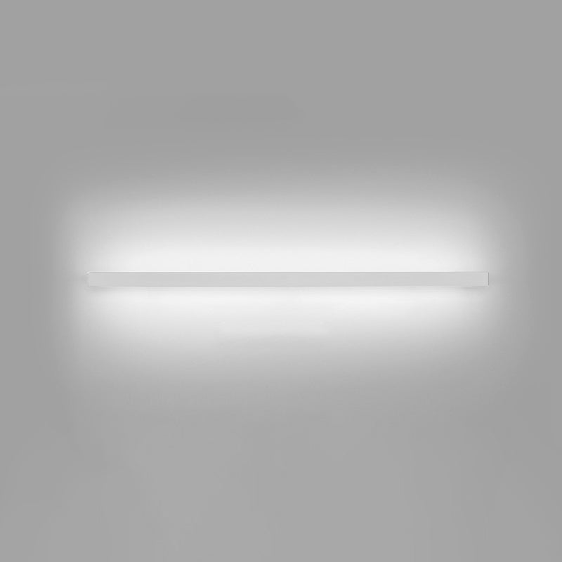 Éclairage de mur en métal linéaire