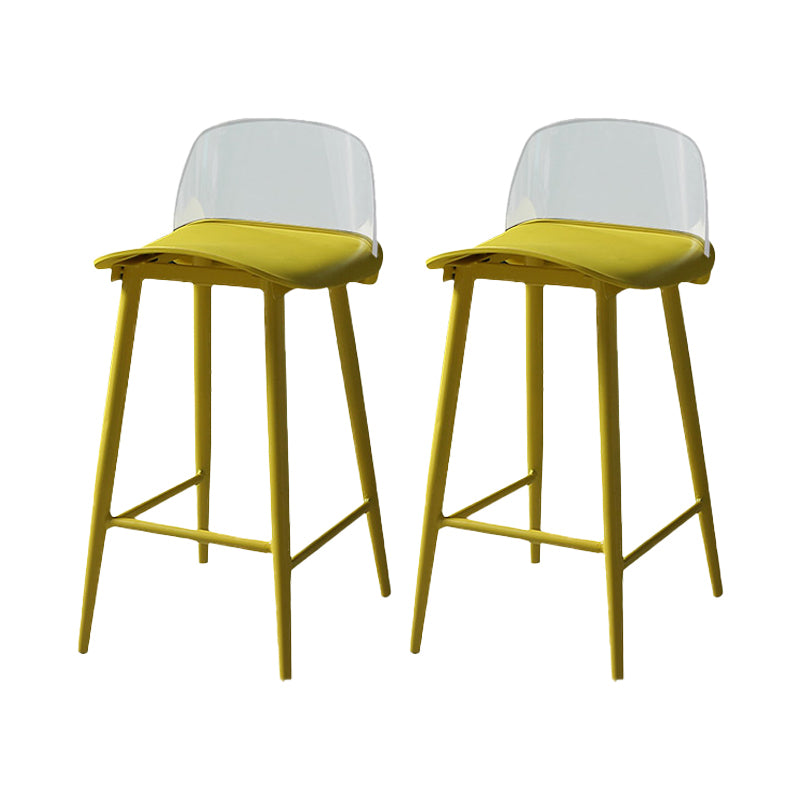 Taburete de asiento de pp de estilo industrial con patas de hierro para barra de cocina