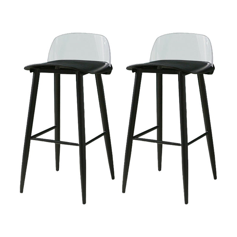 Taburete de asiento de pp de estilo industrial con patas de hierro para barra de cocina