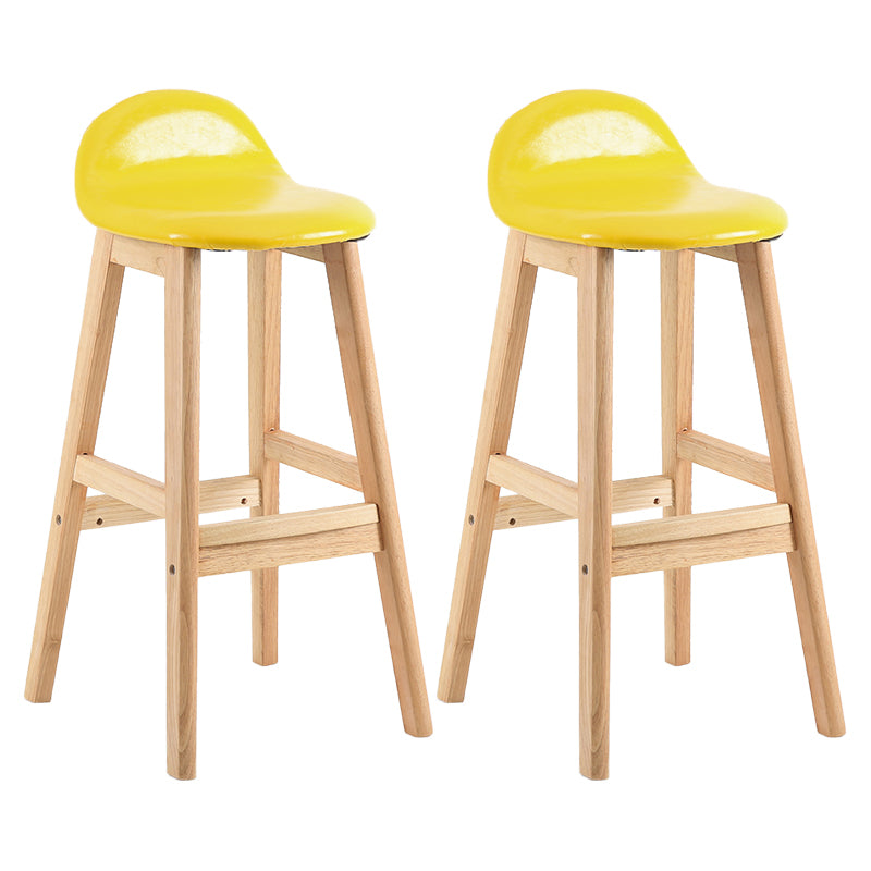 Taburete de bar interior de cuero contemporáneo de madera maciza con respaldo bajo