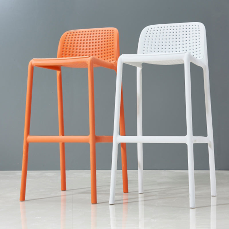 Sgabello da bar in plastica moderno sgabello da banco posteriore senza braccio con sedile di plastica e pedale