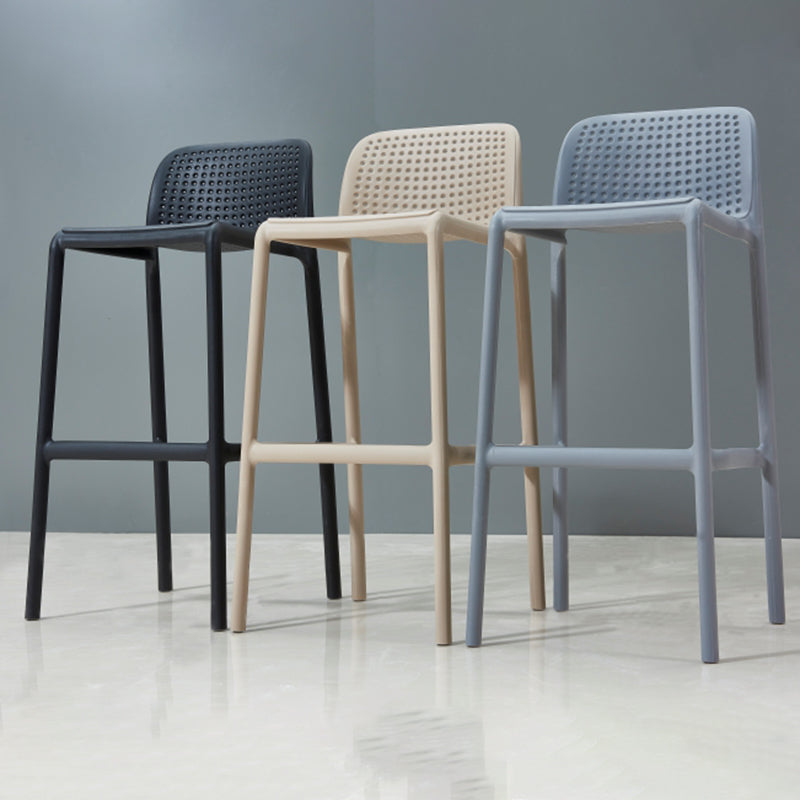 Sgabello da bar in plastica moderno sgabello da banco posteriore senza braccio con sedile di plastica e pedale