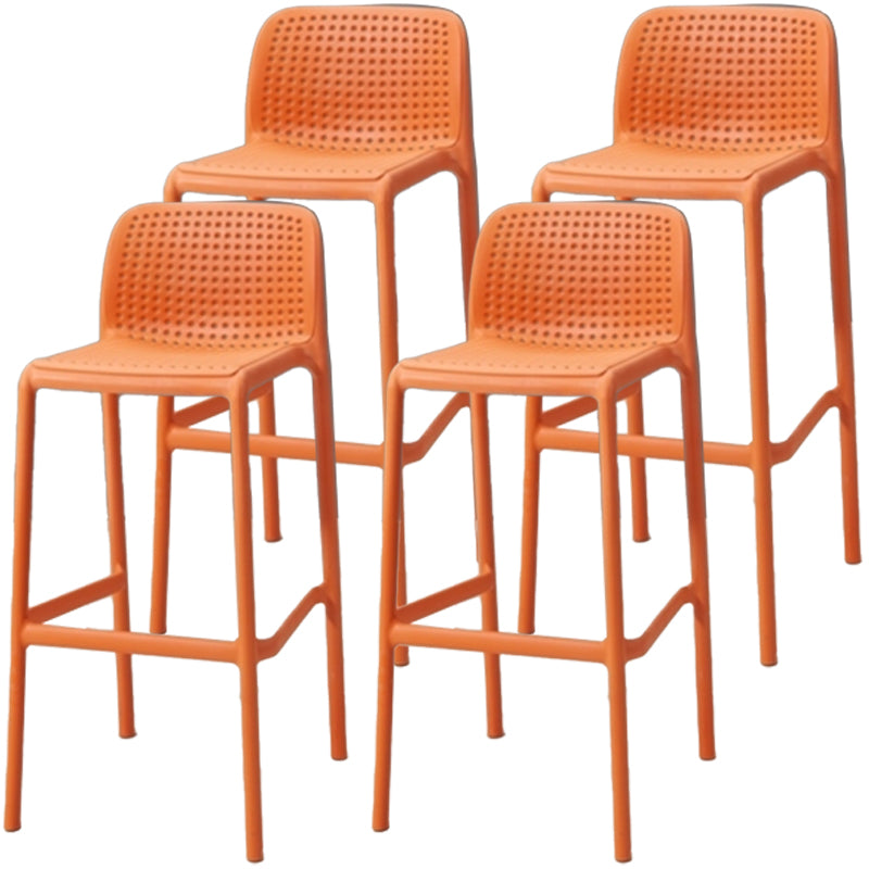 Sgabello da bar in plastica moderno sgabello da banco posteriore senza braccio con sedile di plastica e pedale
