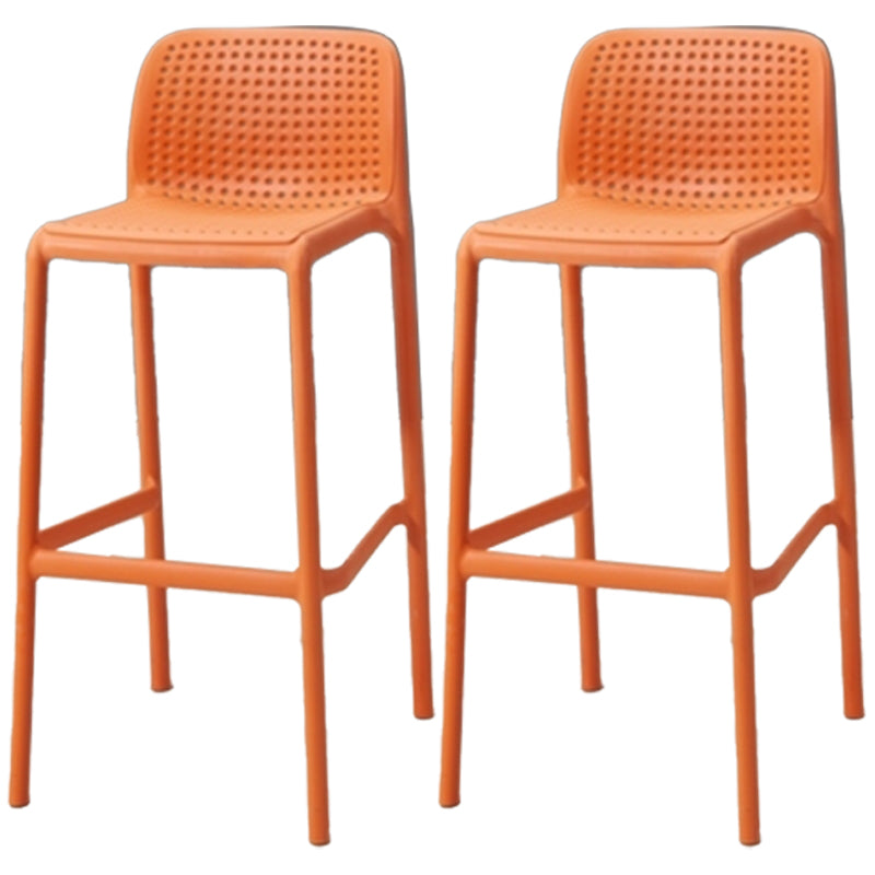 Sgabello da bar in plastica moderno sgabello da banco posteriore senza braccio con sedile di plastica e pedale