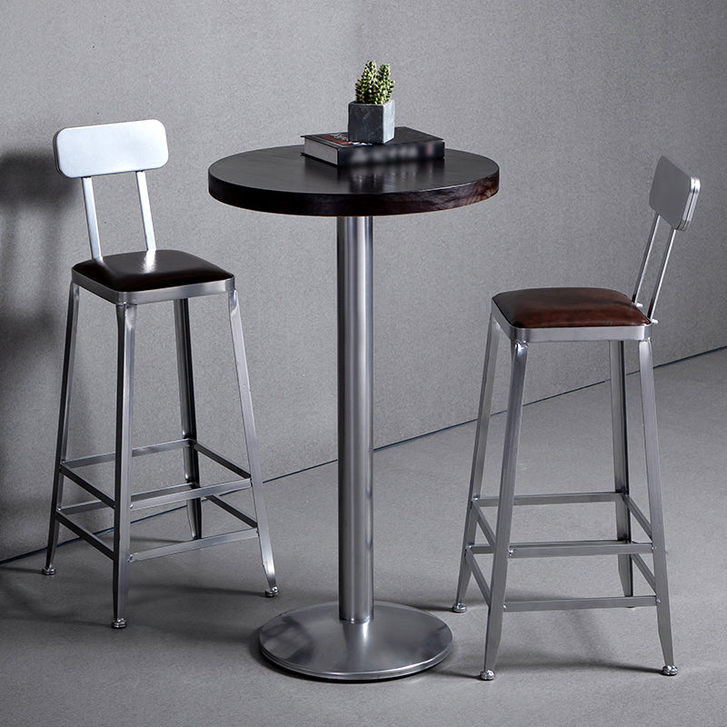 Moderner Barhocker ohne Armlehnen, Restaurant-Barhocker aus Eisen mit Lederkissen und Pedal