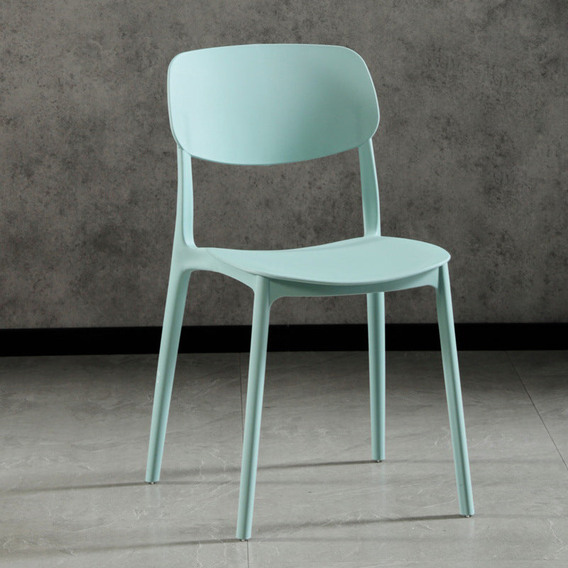 Moderne eet- en accentstoelen, kunststof armloze stoel met open rug, binnen en buiten