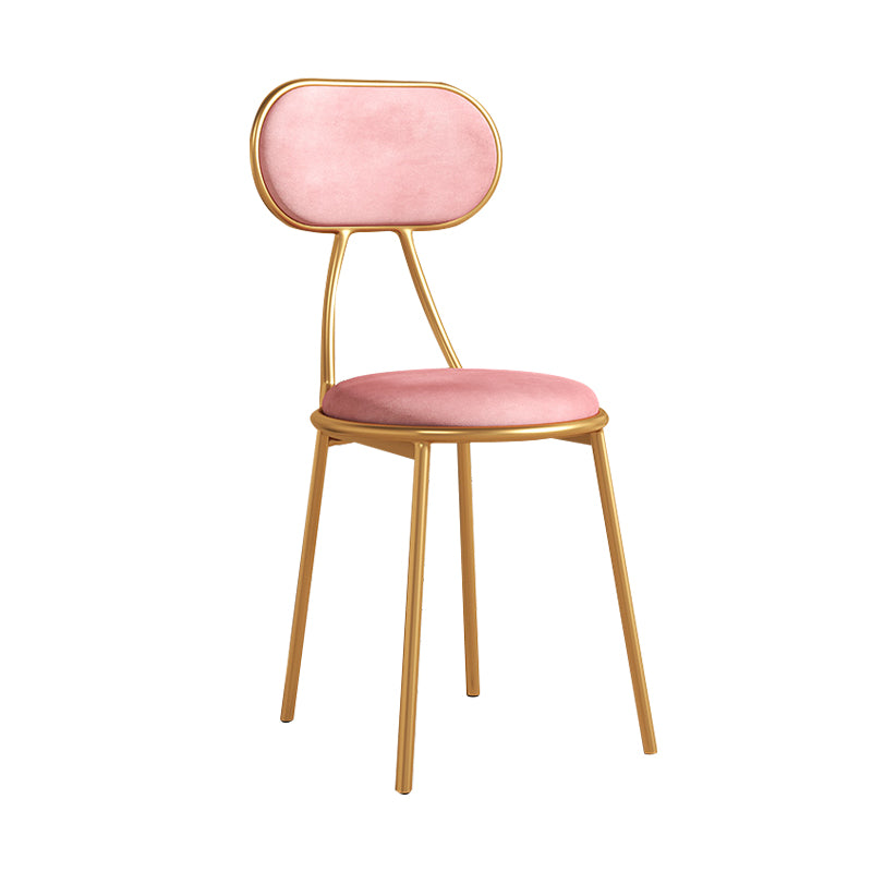 Silla lateral tapizada de diseño nórdico con respaldo abierto