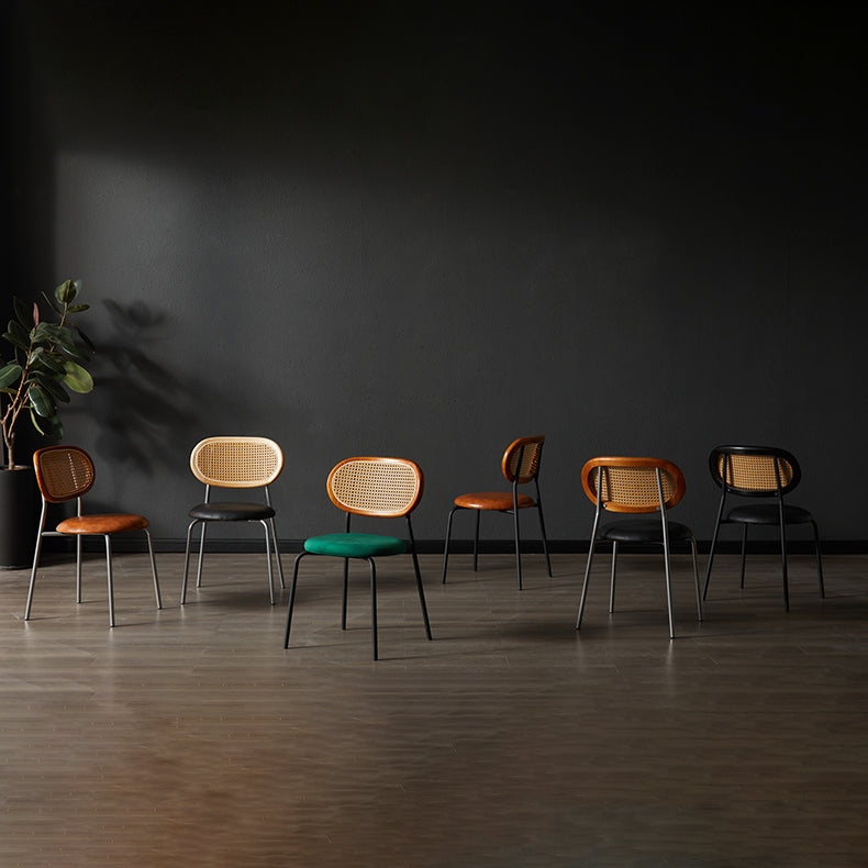 La imitación de cuero del diseño industrial que cena las sillas abre la silla lateral trasera