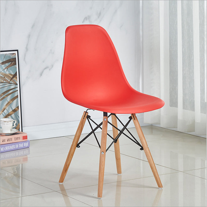 Silla lateral de comedor de comedor escandinavo de madera