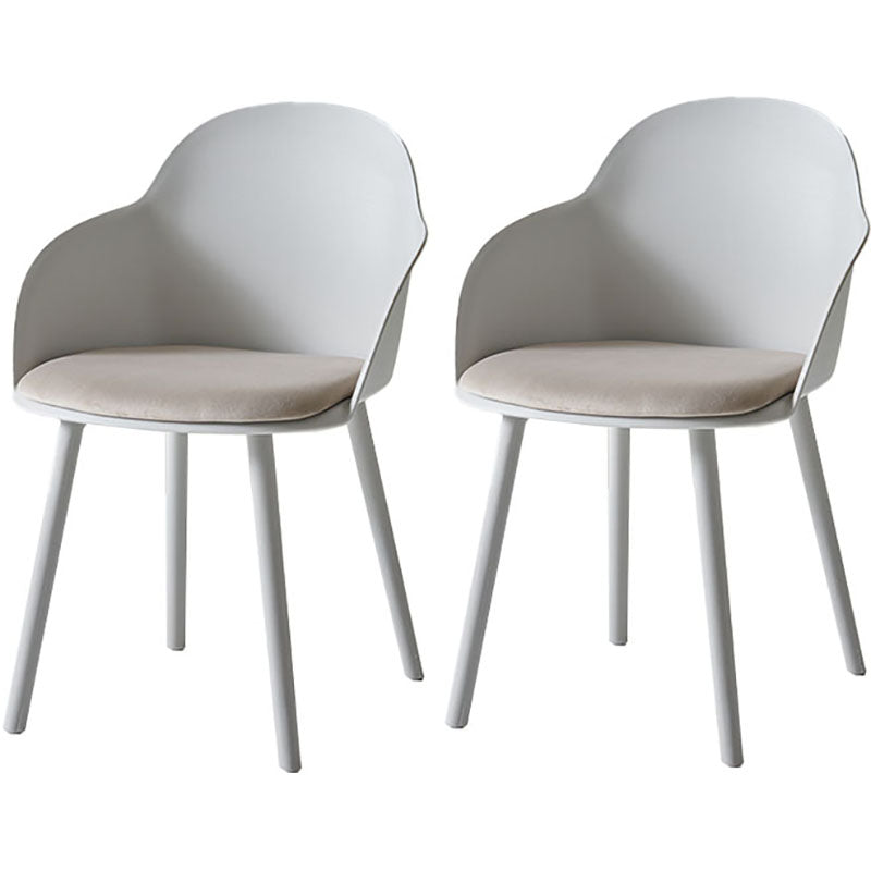 Sillas de comedor contemporáneas con respaldo sólido, sillas laterales con brazos y patas de plástico