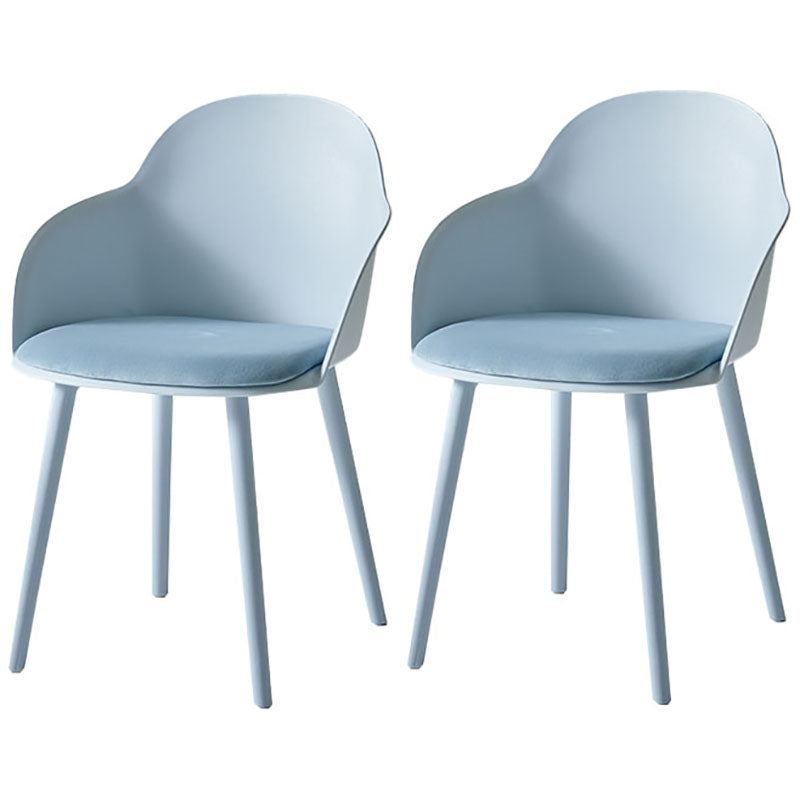 Sillas de comedor contemporáneas con respaldo sólido, sillas laterales con brazos y patas de plástico