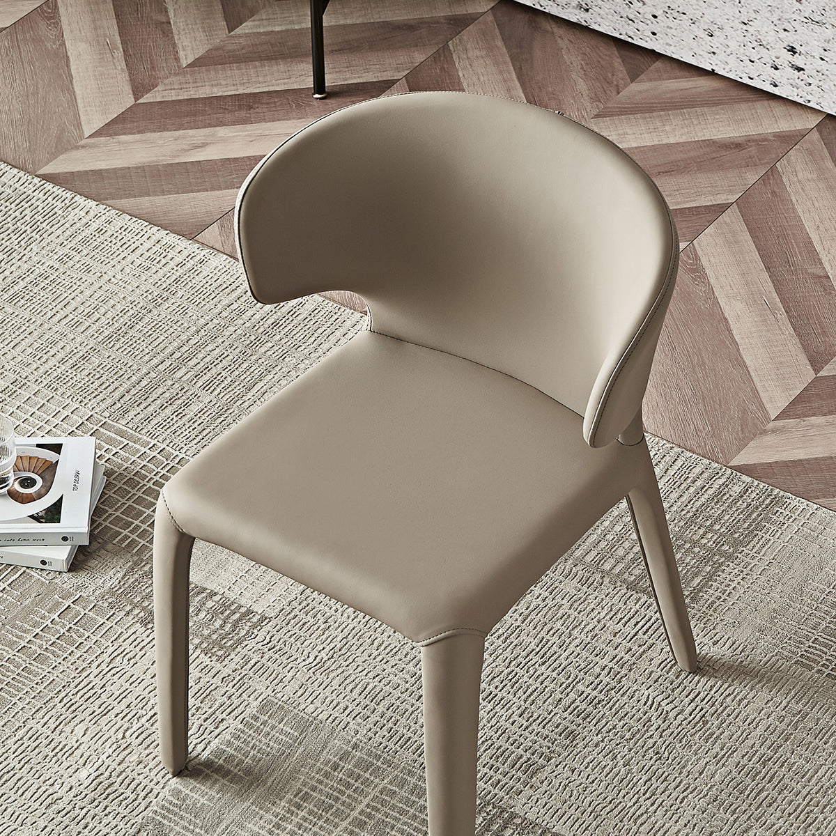 Silla de comedor moderna de piel sintética con respaldo lateral para uso doméstico
