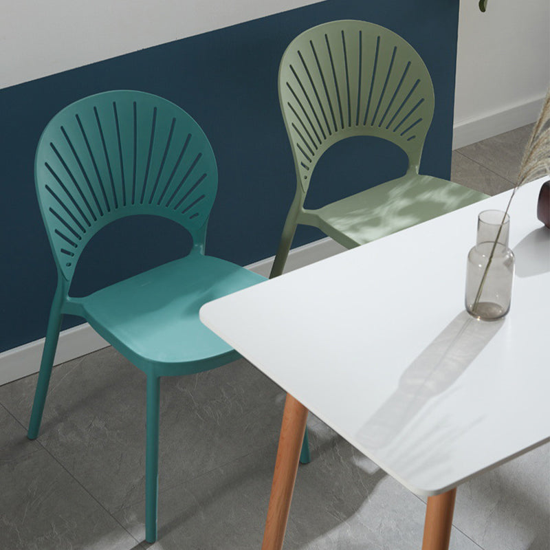 Silla de comedor escandinava de plástico, silla lateral con respaldo abierto para cocina
