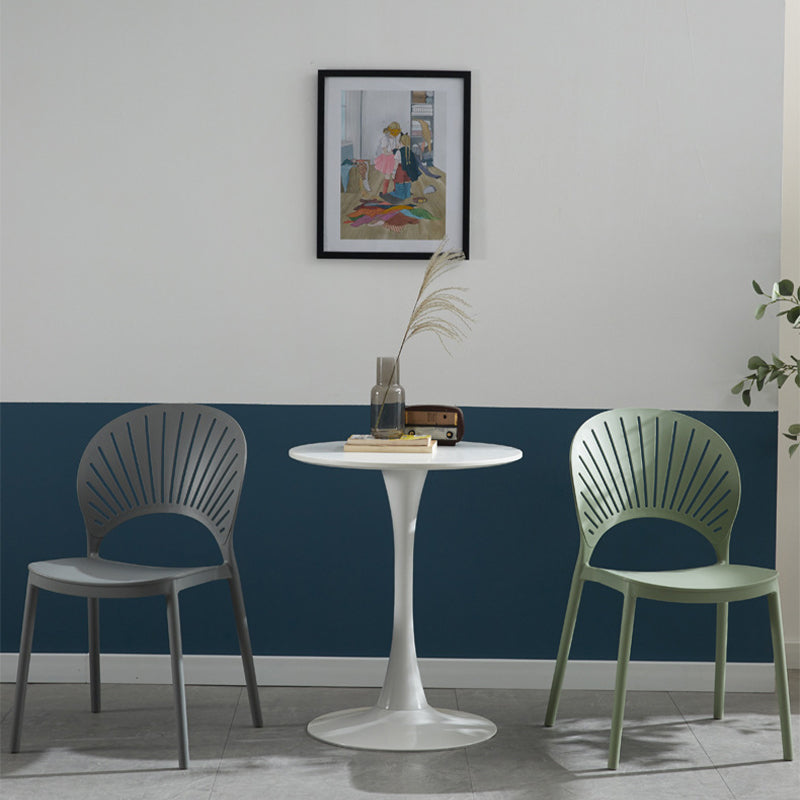 Silla de comedor escandinava de plástico, silla lateral con respaldo abierto para cocina
