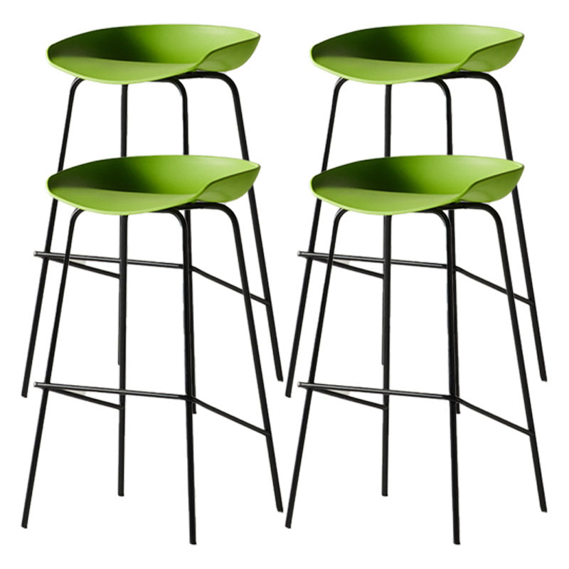 Silla de bar de estilo industrial, asiento de cubo, patas de hierro para restaurante y bar
