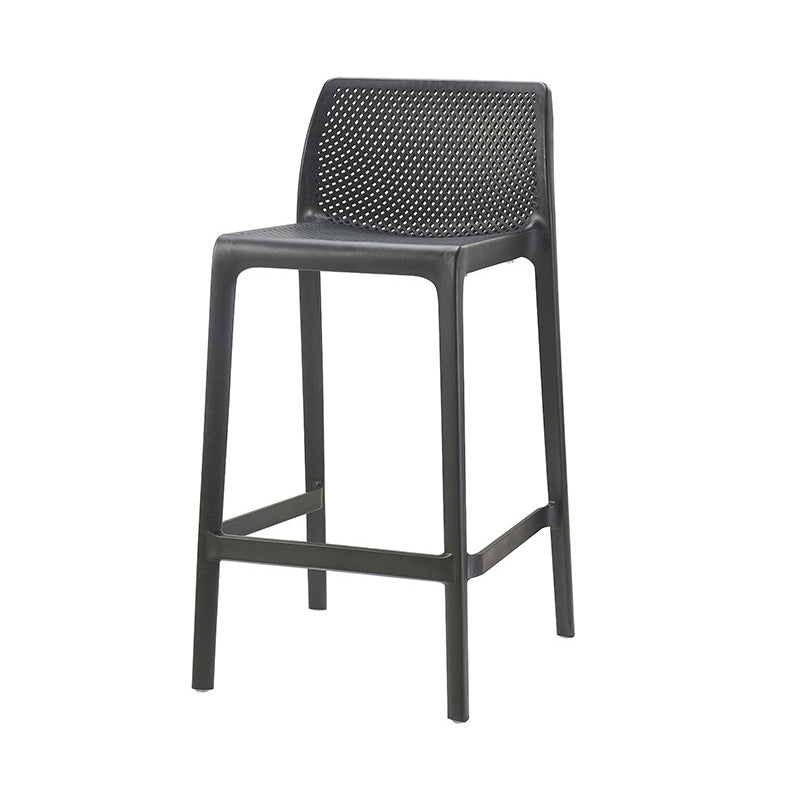 Barhocker aus Kunststoff im modernen Stil mit Fußstütze und stapelbarem, schlichtem Bistro-Barhocker