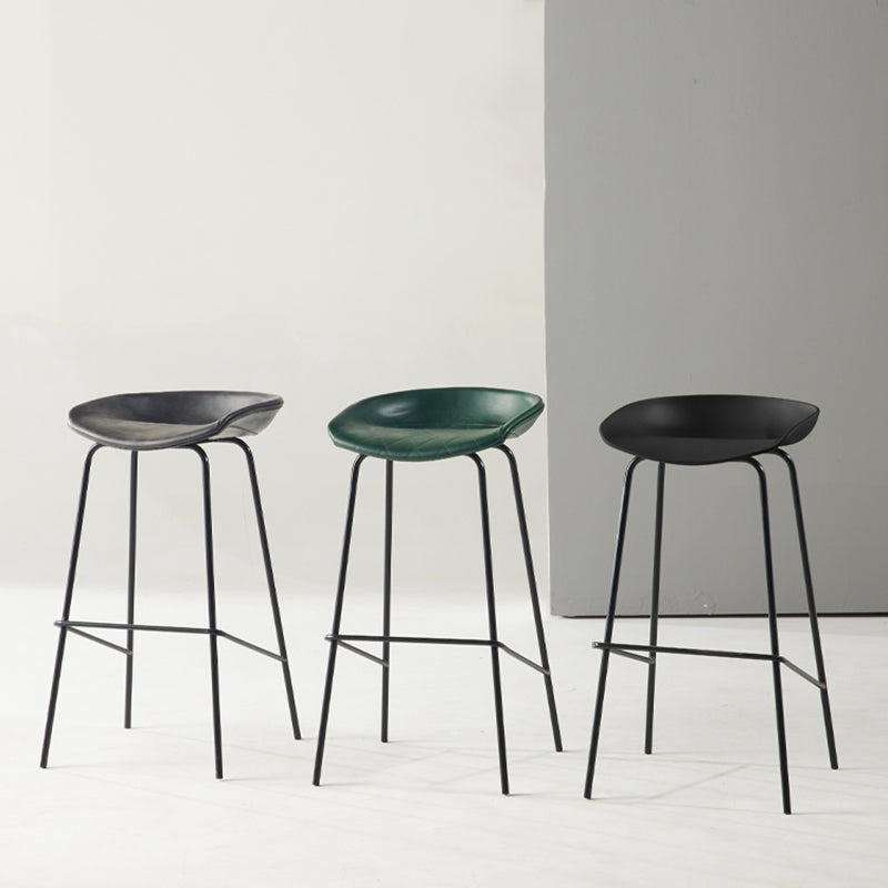 Modern Style Iron Bar Chair with Footrest Low Back Simple Bar Stool
