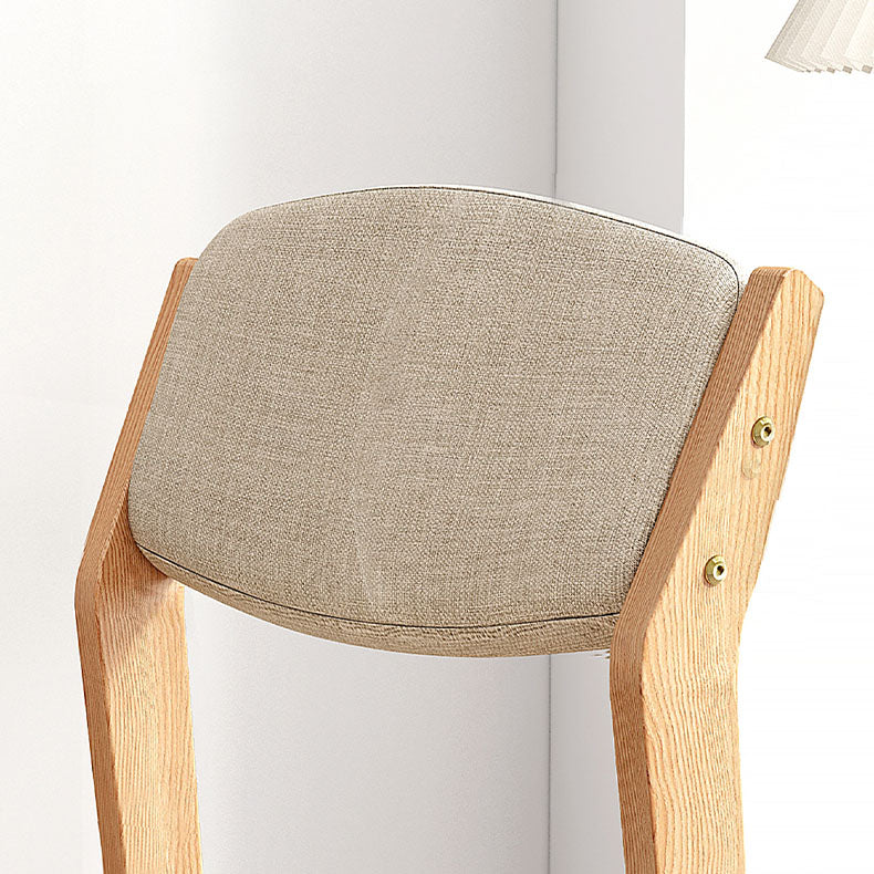Silla lateral moderna de tela de madera de caucho, acabado mate, parte trasera abierta, silla de comedor