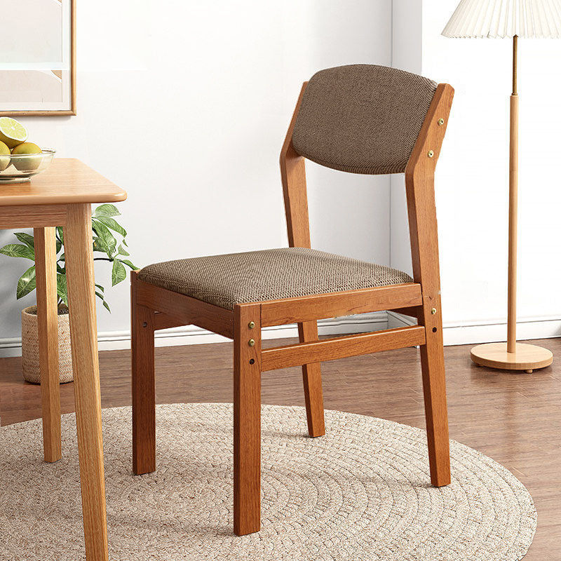 Silla lateral moderna de tela de madera de caucho, acabado mate, parte trasera abierta, silla de comedor