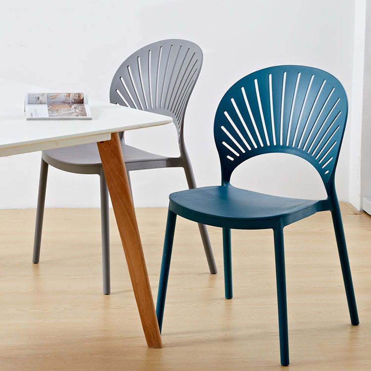 Plástico contemporáneo de las sillas apilables de la cocina que cena la silla lateral sin brazos