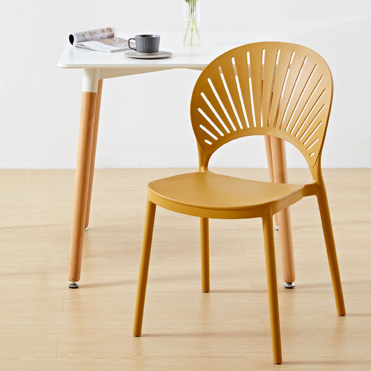 Plástico contemporáneo de las sillas apilables de la cocina que cena la silla lateral sin brazos