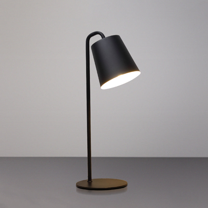 Modern kleurrijke bureaulamp huishouden metalen schaduw bureauverlichting voor zitkamer
